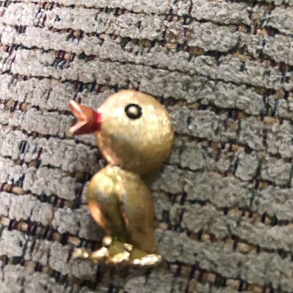 Gold Brooch Pin Kids Duck Orange Beak - Picture 1 of 7